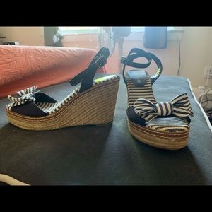 Striped wedge sandals - size 7
